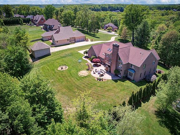 4th image of 124 Cherry Way