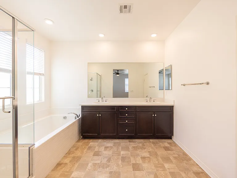 24153 Paseo Del Rancho Dr — Photo 19