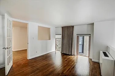 Rented by R New York