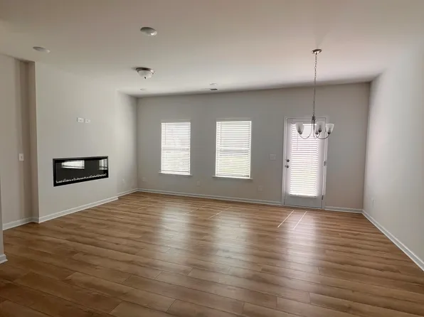 202 Andros Dr, Dalton, GA 30721