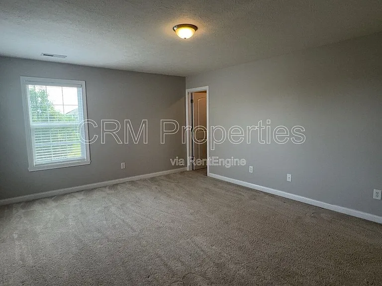 6311 Burgin Dr — Photo 45