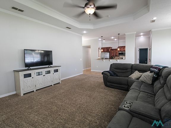 5th image of 120 Garrett Dr