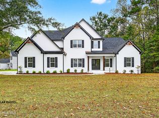 910 Montague Ct, Jacksonville, NC 28546