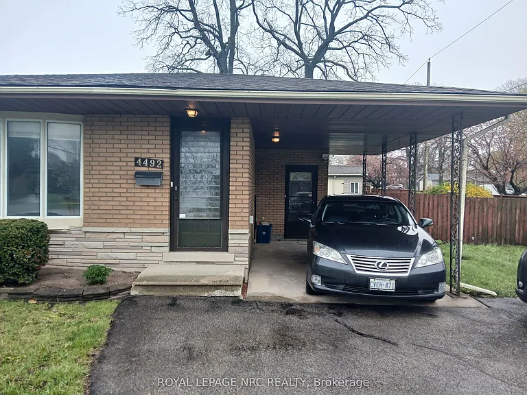 4492 Dorchester Rd — Photo 3