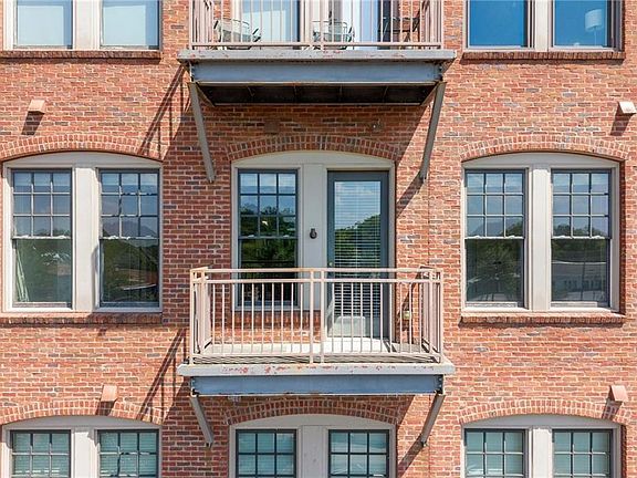 2nd image of 360 Chambers St Unit 305
