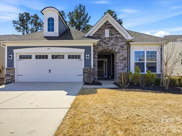 140 Picasso Trl, Mount Holly, NC 28120