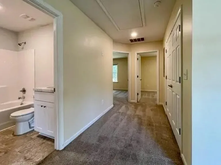 481 Elles Way #481 — Photo 4