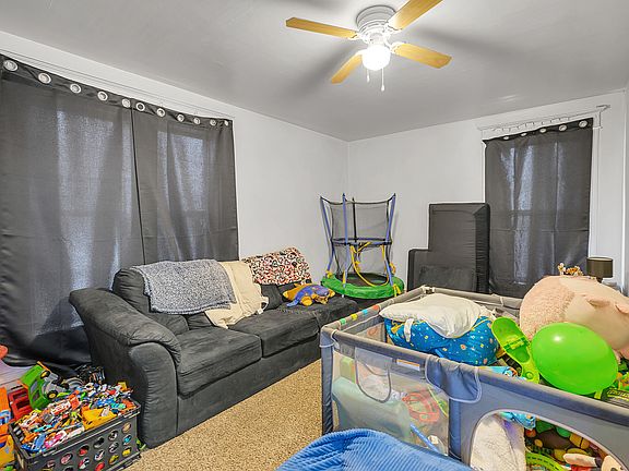 4th image of 118 W Donovan Ave