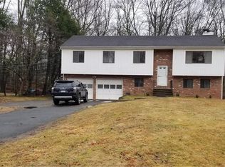 17 Loughran Ave, Stamford, CT 06902