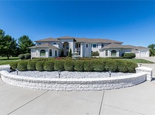 1216 Stone Ridge Ct, Greenwood, IN 46143