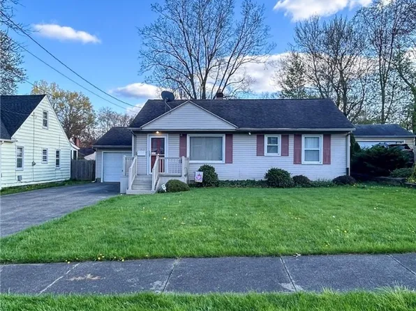 1747 Ridgelawn Ave, Youngstown, OH 44509