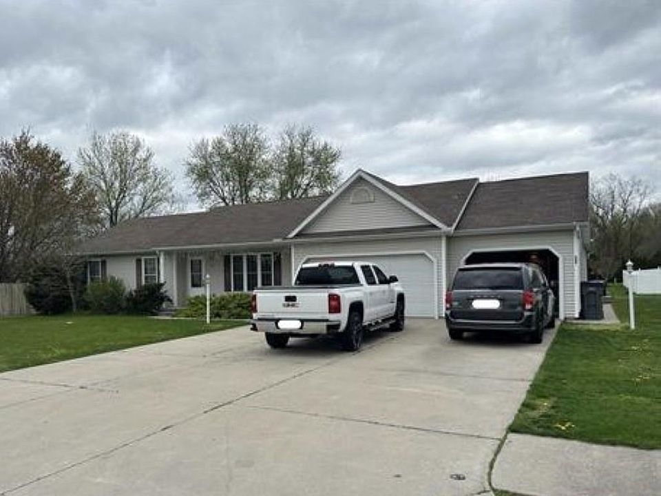 1st image of 222 Tanglewood Dr