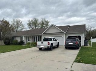 222 Tanglewood Dr, Goshen, IN 46526