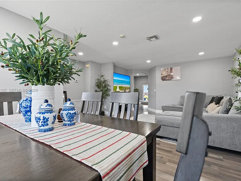 401 NW Kilpatrick Ave — Photo 8