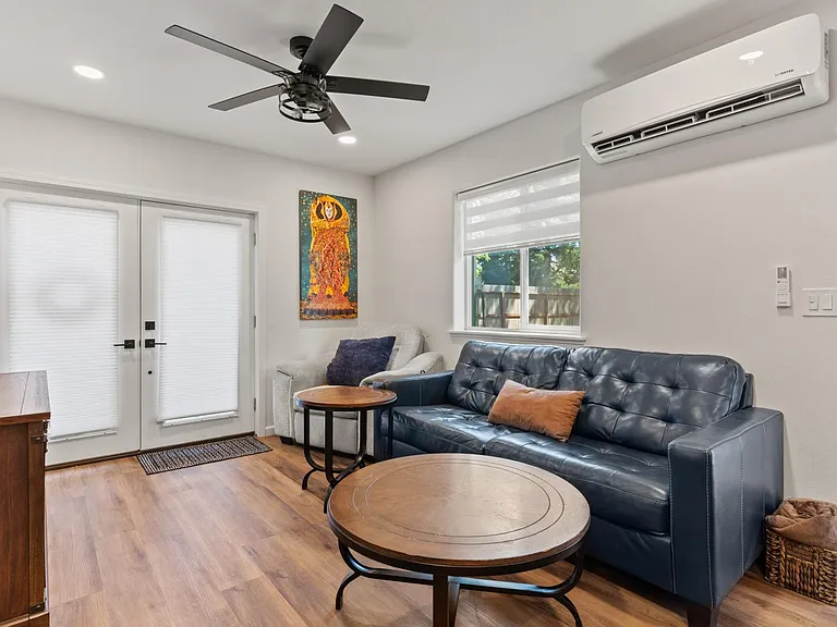 1634 W Swain Rd — Photo 10