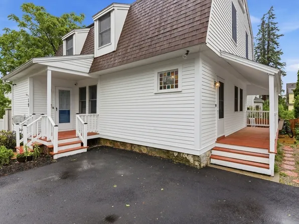 19 Elm Ct, Andover, MA 01810