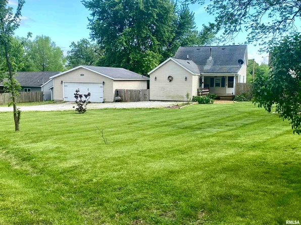 616 E Route 125, Pleasant Plains, IL 62677