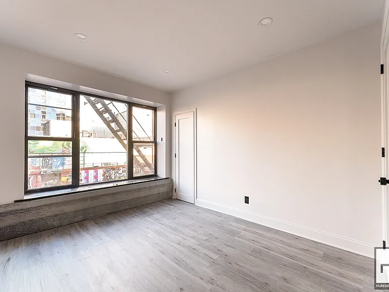 103 Essex St #2RF — Photo 15