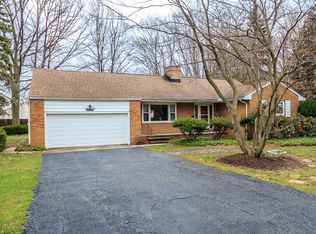 7915 Brentwood Rd, Mentor, OH 44060