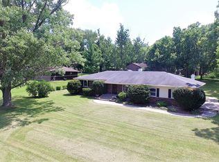 5609 Thompson Dr, Roscoe, IL 61073