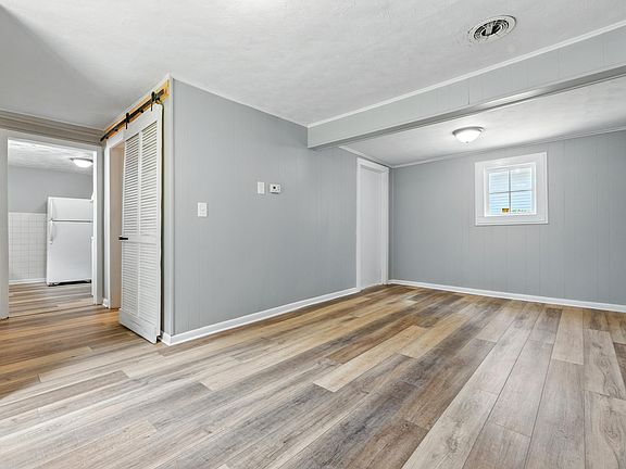 5th image of 3123 N Olney St