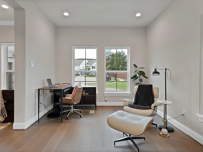 1616 Colonnade Ct — Photo 29