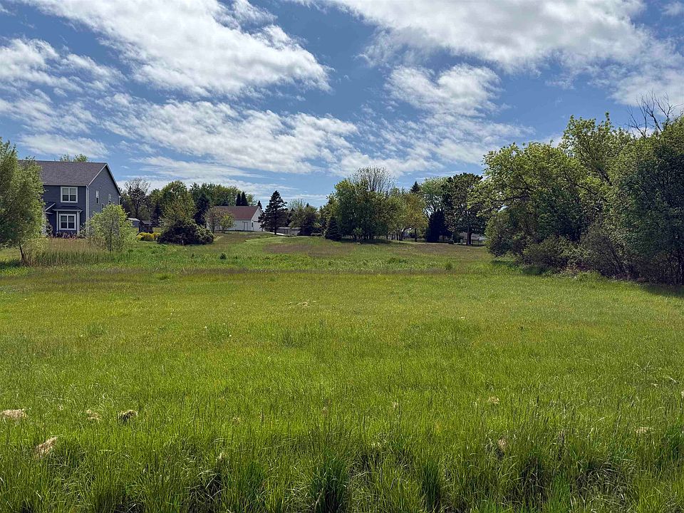 1st image of W258N6891 Victoria Cir #6