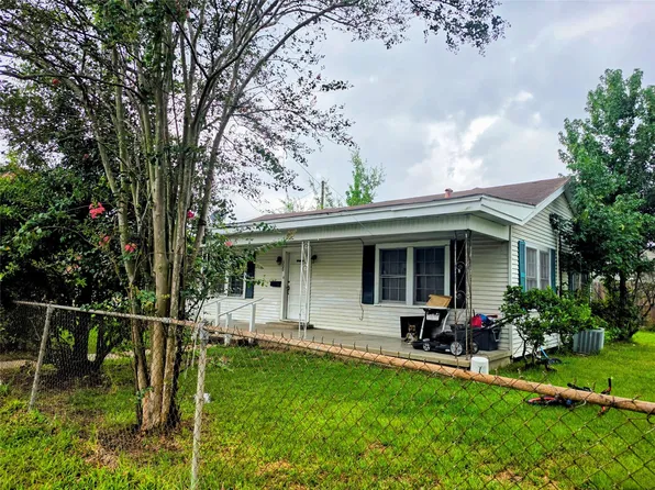 300 S Sandra St, Conroe, TX 77301