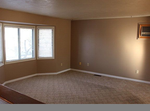 5th image of 832 Calliope Ln