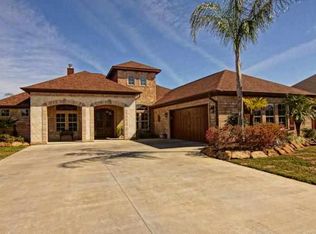 7665 Priya Blvd, Nederland, TX 77627
