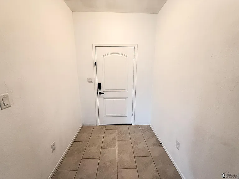 4461 W 26th Pl — Photo 8