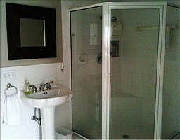 4th image of 4925 28th Ave N