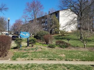 5618 Bloomfield Dr APT 102, Alexandria, VA 22312