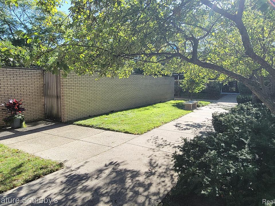 1339 Nicolet Pl, photo 19