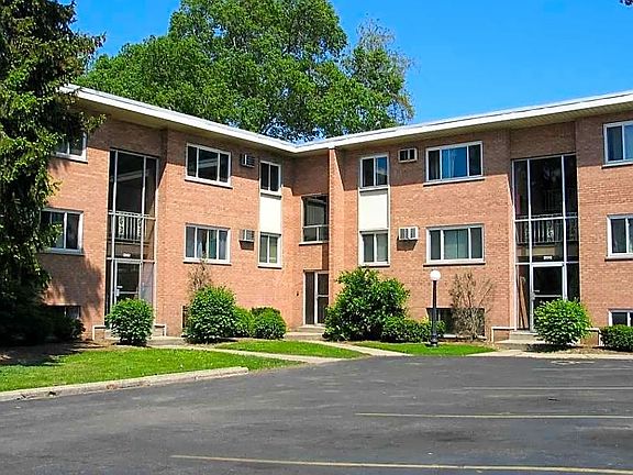 5th image of 300 Hillside Ave #103