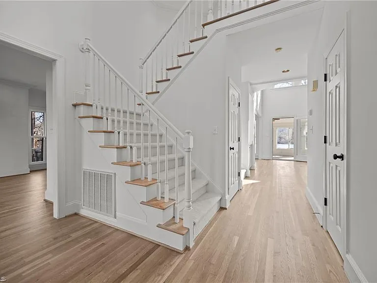 5305 Coveview Ct — Photo 4