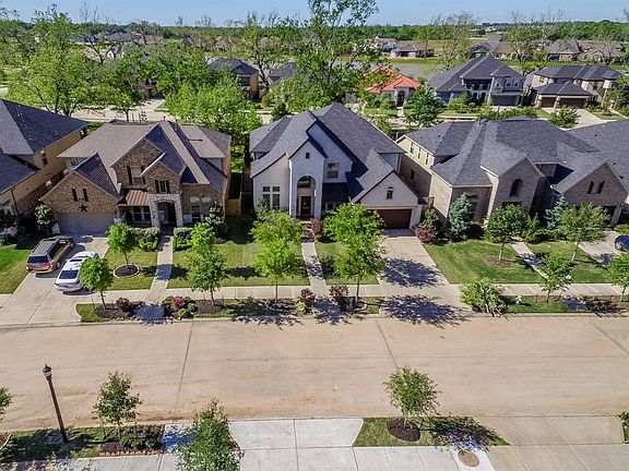 5th image of 4930 Kirbster Ln