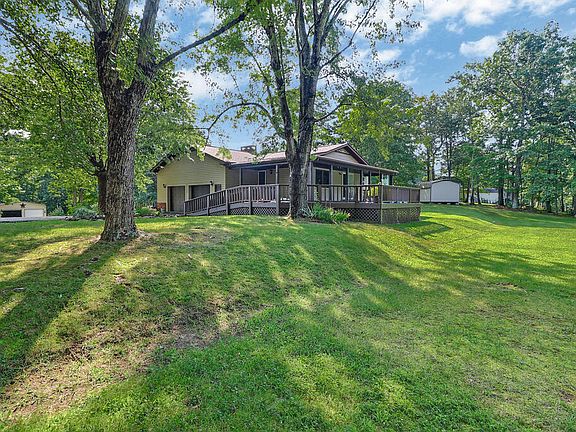 5th image of 1019 Greenwood Dr