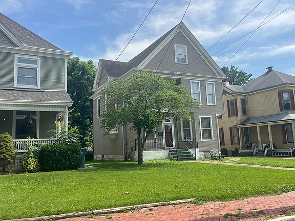 3rd image of 419 Bluff St