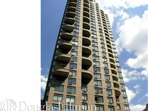 4th image of 400 E 70th St APT 1705