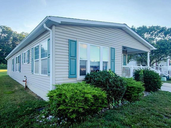 2nd image of 474 Edgemont Dr