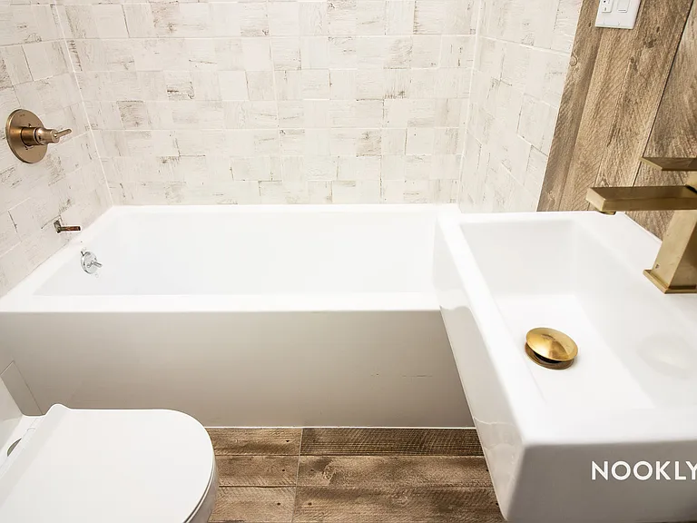 199 Stockholm St #1B — Photo 10