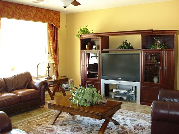 4th image of 42549 W Kingfisher Dr
