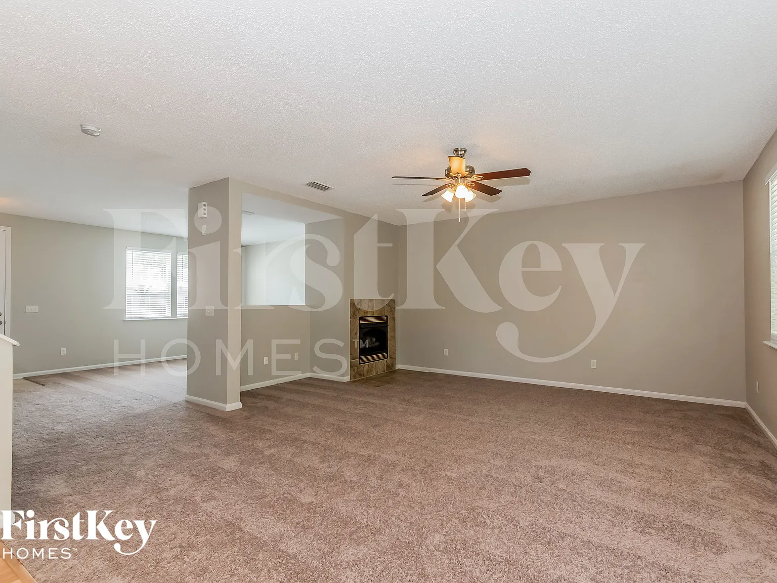 3 bed, 2.5 bath, 2493 sqft, $2,420 — Photo 3