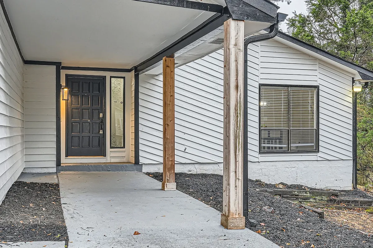 Building Photo - 1040 Terramont Dr