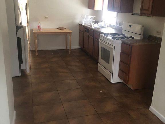 3rd image of 537 N Central Park Ave APT 1