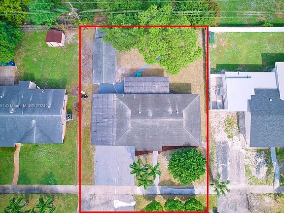 4th image of 3401 NW 188th St