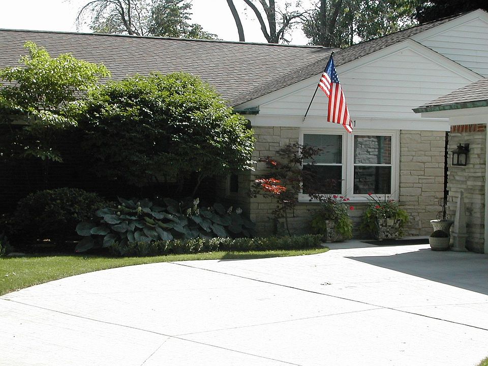 1st image of 21 Belleview Ave