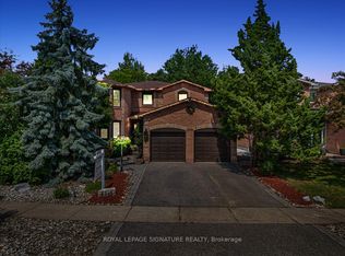 6019 Tillsdown Dr, Mississauga, ON L5N 4M5