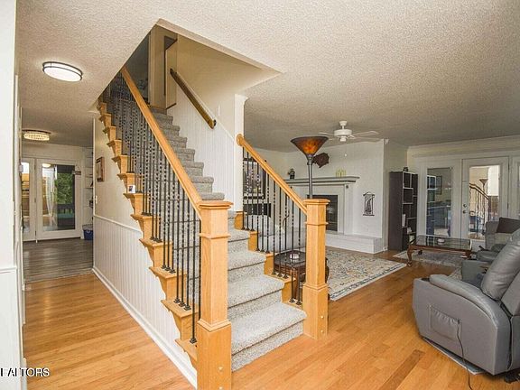 2nd image of 174 Lance Ln